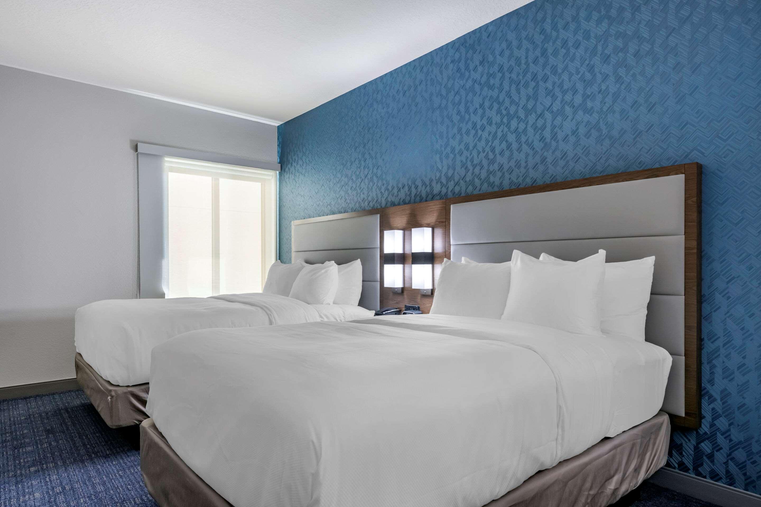 คอมฟอร์ต สวีท เกนส์วิลล์ เนียร์ ยูนิเวอร์ซิตี้้ Hotel ภายนอก รูปภาพ