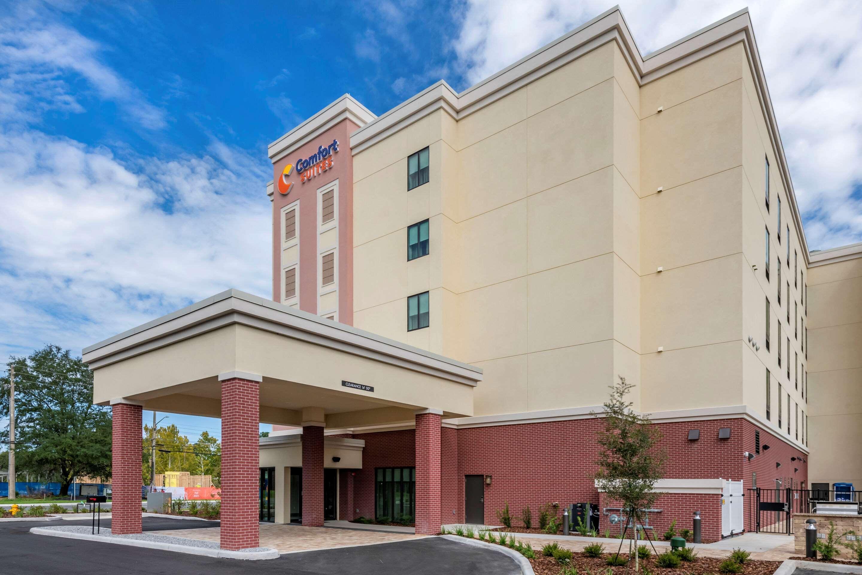 คอมฟอร์ต สวีท เกนส์วิลล์ เนียร์ ยูนิเวอร์ซิตี้้ Hotel ภายนอก รูปภาพ