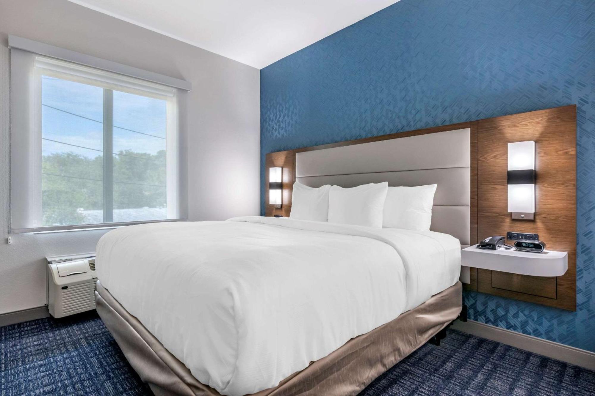 คอมฟอร์ต สวีท เกนส์วิลล์ เนียร์ ยูนิเวอร์ซิตี้้ Hotel ภายนอก รูปภาพ